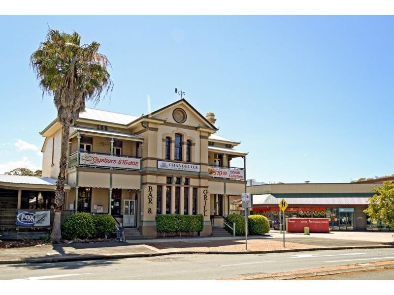 14 Fifth Avenue, Sandgate QLD 4017