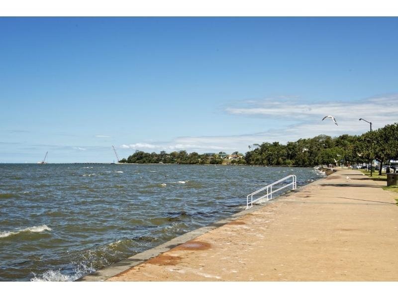 14 Fifth Avenue, Sandgate QLD 4017