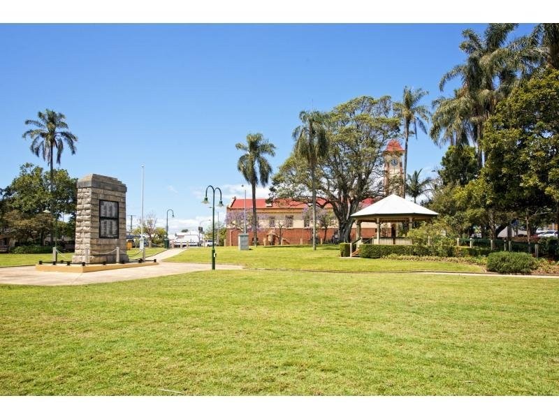 14 Fifth Avenue, Sandgate QLD 4017