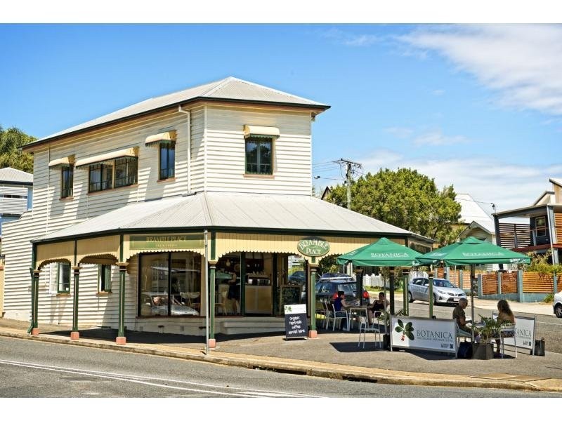 14 Fifth Avenue, Sandgate QLD 4017