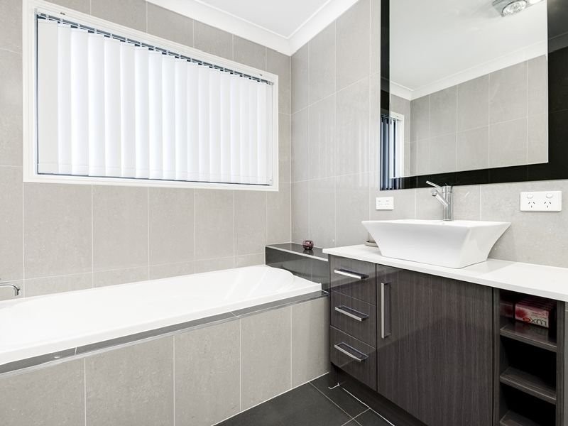 27 Harvey Place, Calamvale QLD 4116
