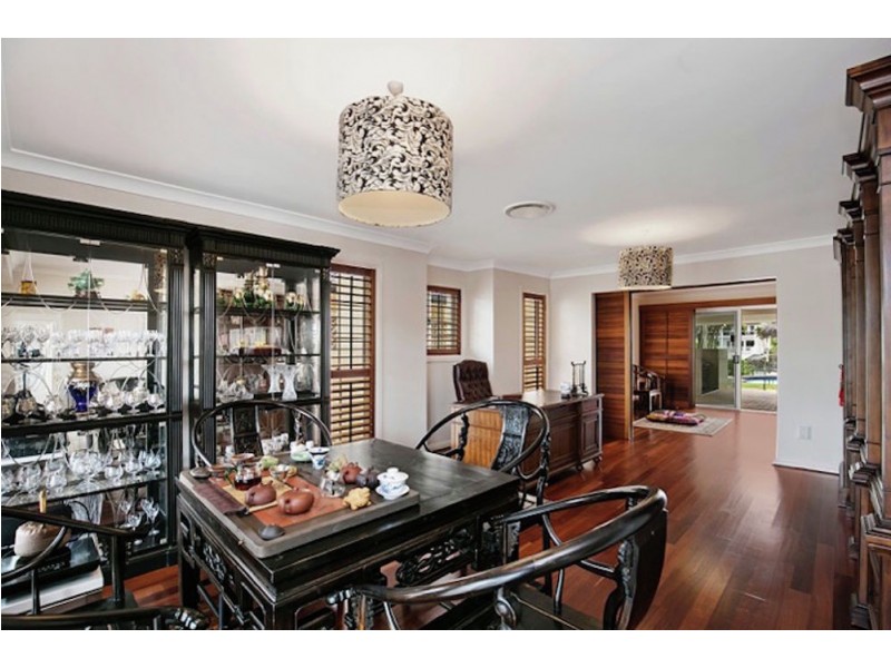 19 Captains Crt, Raby Bay QLD 4163