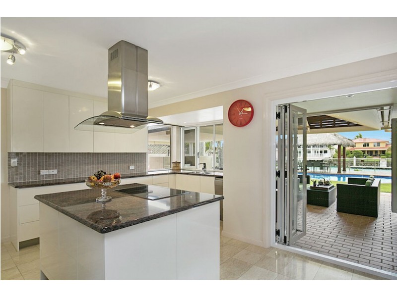19 Captains Crt, Raby Bay QLD 4163
