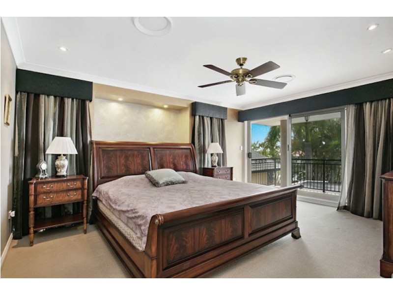 19 Captains Crt, Raby Bay QLD 4163