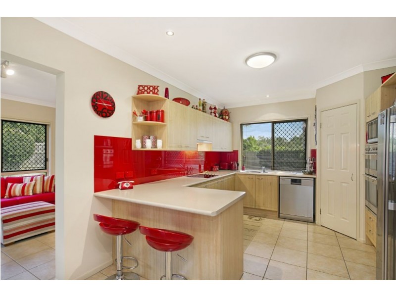 37 White Cedar Cct, Stretton QLD 4116