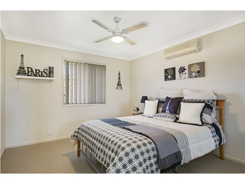 37 White Cedar Cct, Stretton QLD 4116
