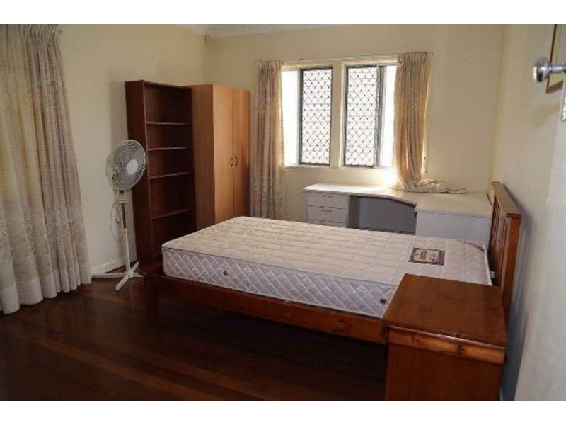 73 Fairbank Street, Sunnybank QLD 4109