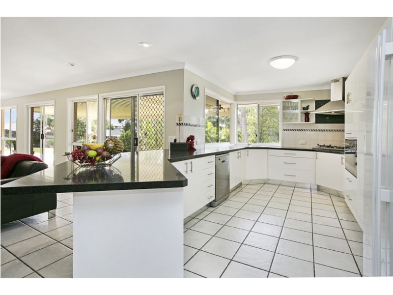 9 Hilltop Crescent, Alexandra Hills QLD 4161