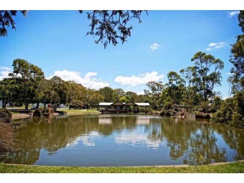 14 Fifth Avenue, Sandgate QLD 4017