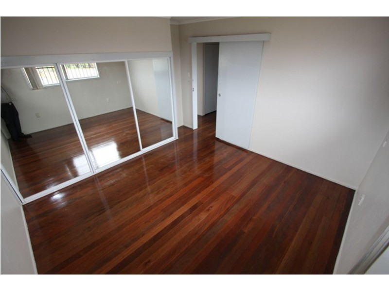 18 SPRINGWOOD ROAD, Underwood QLD 4119