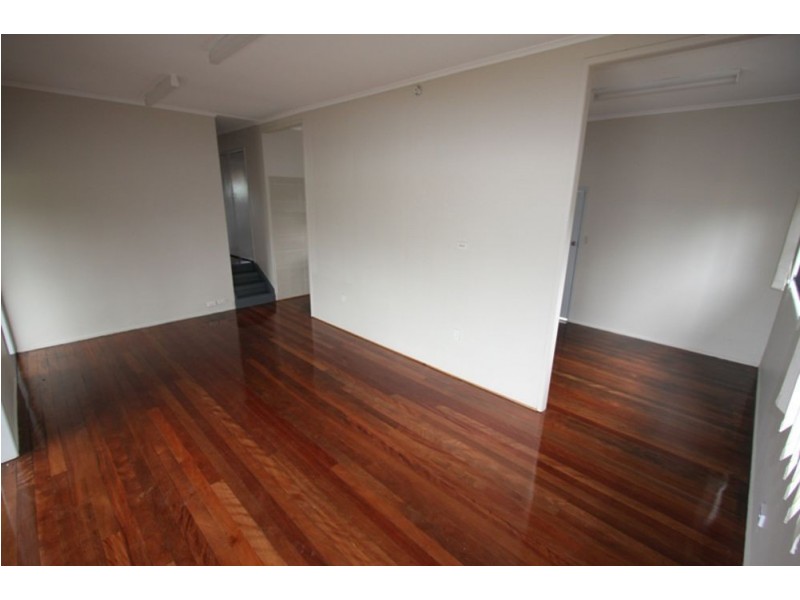 18 SPRINGWOOD ROAD, Underwood QLD 4119