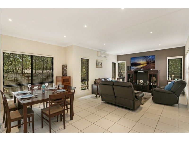 86 Tristania Way, Mount Gravatt East QLD 4122