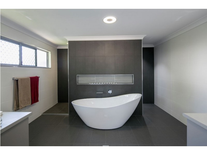 11A MARGARETS VIEW, Cleveland QLD 4163