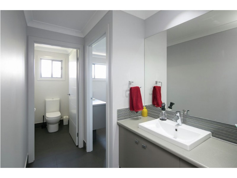 11A MARGARETS VIEW, Cleveland QLD 4163