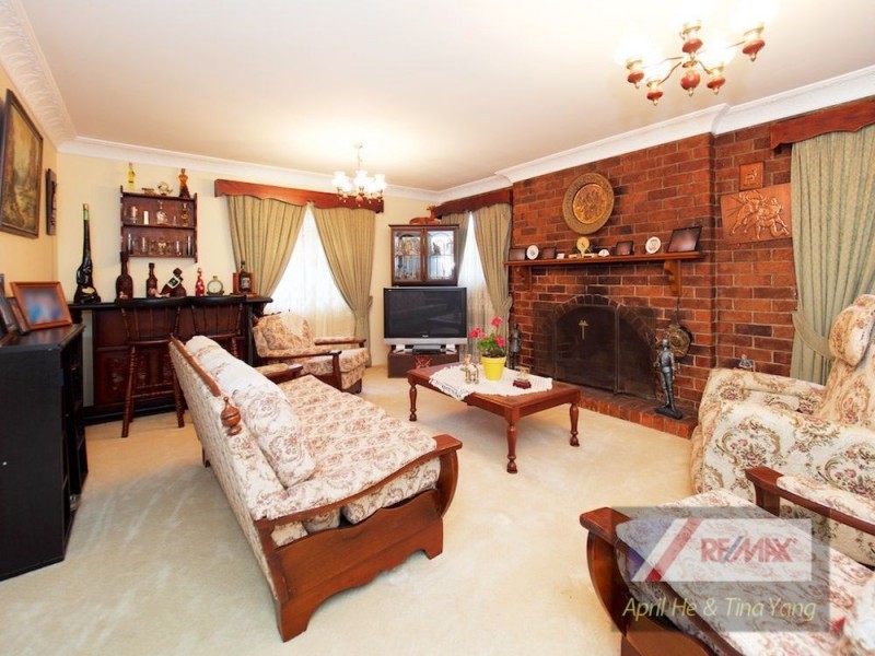 1 Toulon St, Wishart QLD 4122