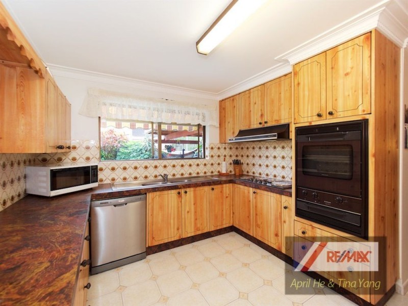 1 Toulon St, Wishart QLD 4122