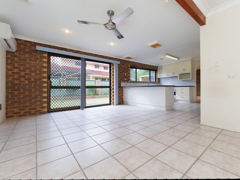 24 Honeywood Street, Sunnybank Hills QLD 4109