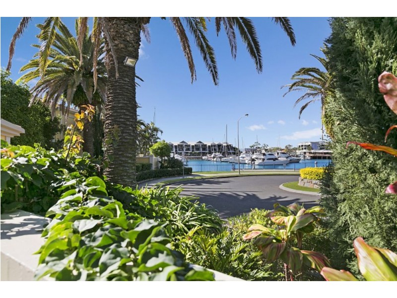 1 VILLA EDGEWATER, 6 Harbour view crt, Raby Bay QLD 4163