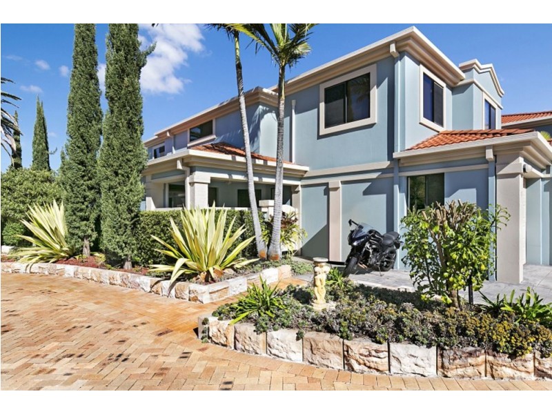 1 VILLA EDGEWATER, 6 Harbour view crt, Raby Bay QLD 4163