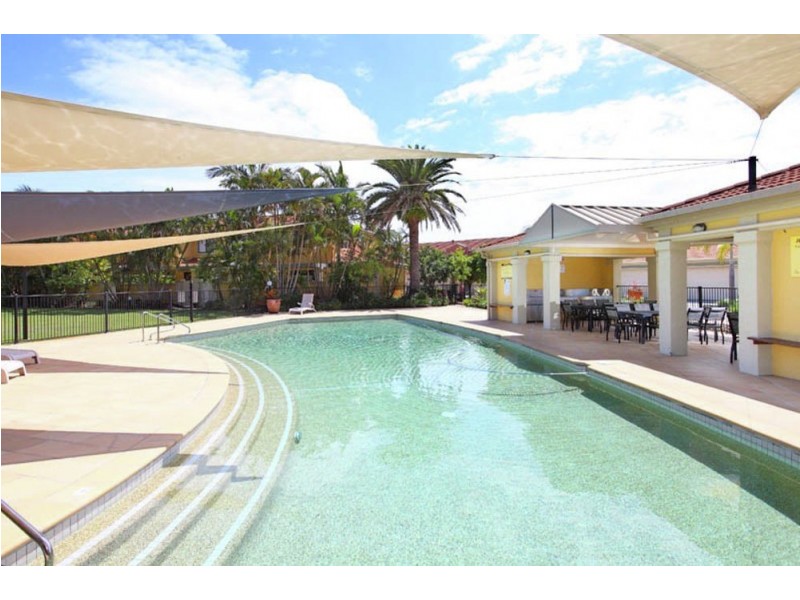 1 VILLA EDGEWATER, 6 Harbour view crt, Raby Bay QLD 4163