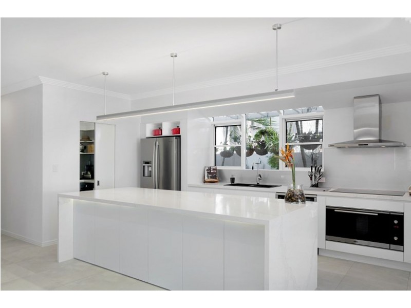 14 Caravel Court, Raby Bay QLD 4163