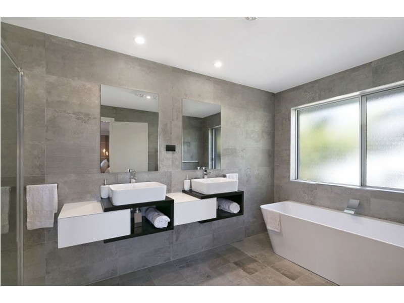 14 Caravel Court, Raby Bay QLD 4163