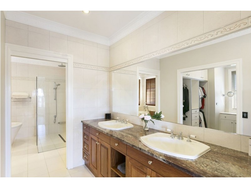 17 Como St, Ormiston QLD 4160