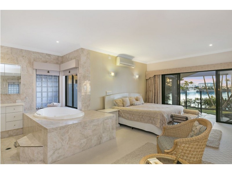 42 PIERMONT PLACE, Raby Bay QLD 4163