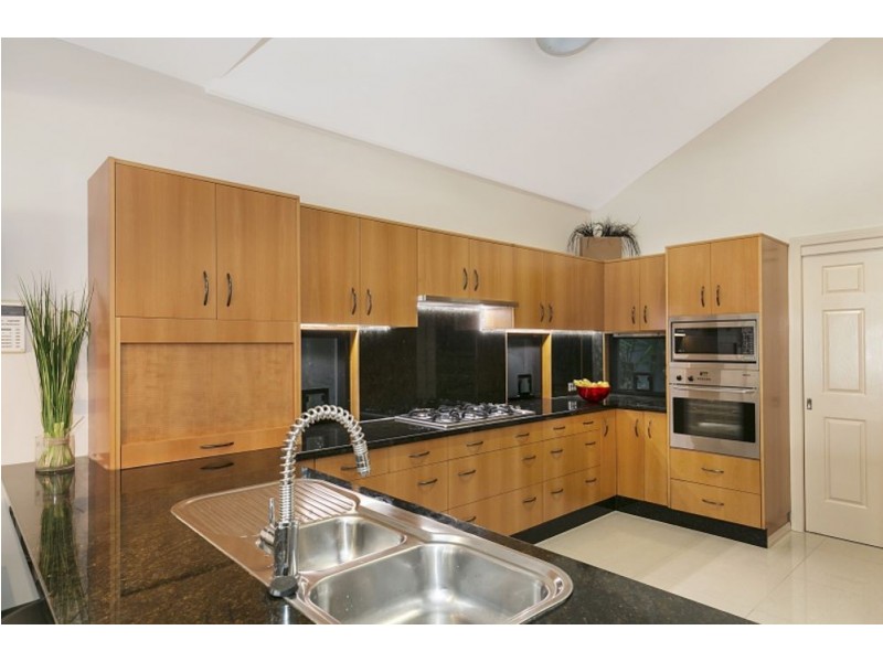 42 PIERMONT PLACE, Raby Bay QLD 4163