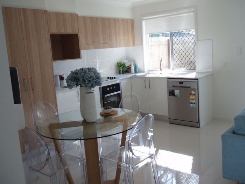 9 Moore Street, Victoria Point QLD 4165