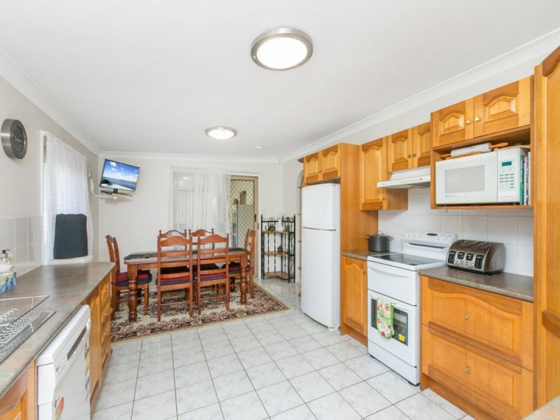 8 Augstein Street, Coopers Plains QLD 4108