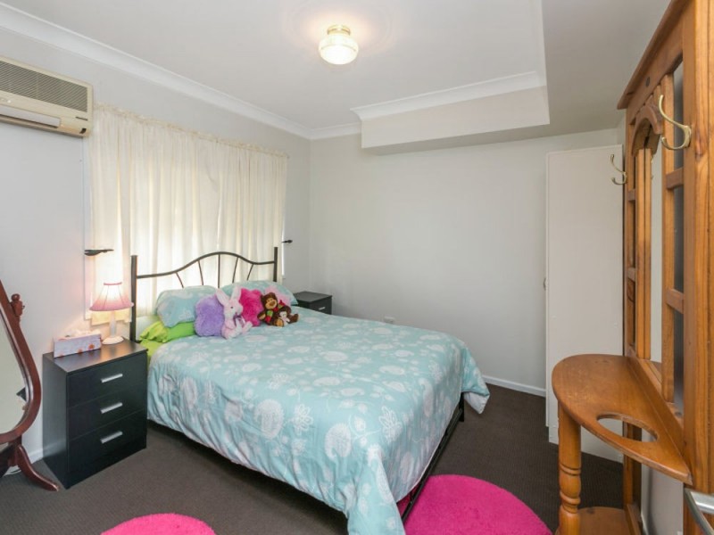 8 Augstein Street, Coopers Plains QLD 4108