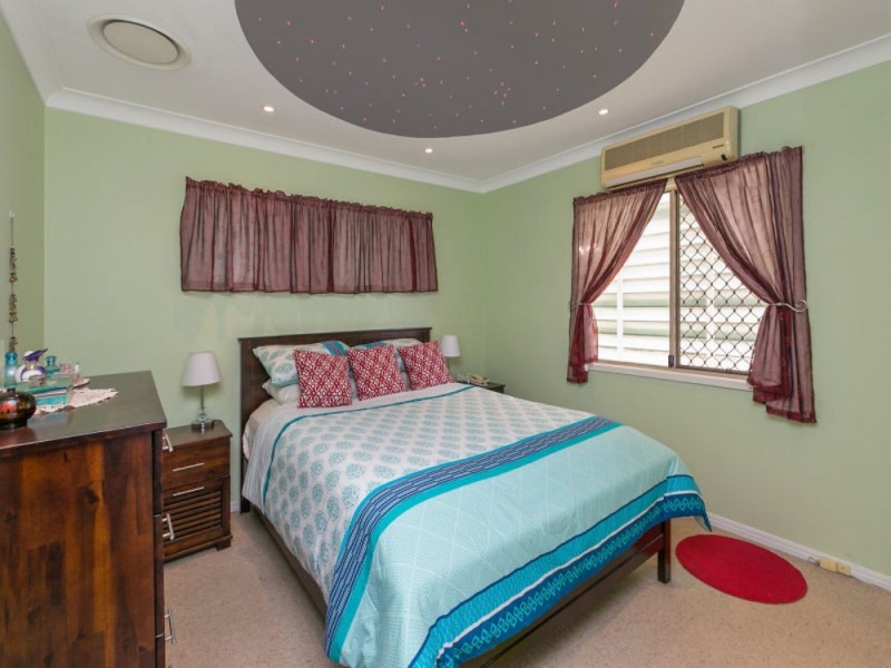 8 Augstein Street, Coopers Plains QLD 4108