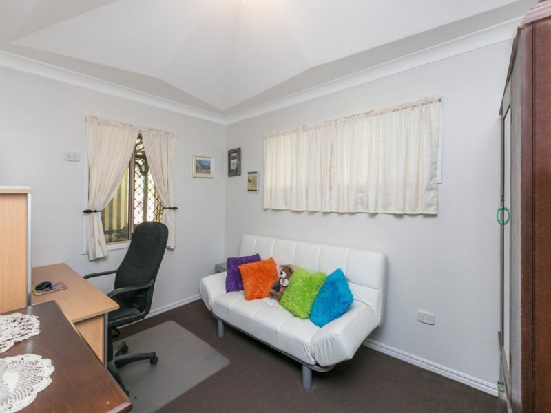 8 Augstein Street, Coopers Plains QLD 4108