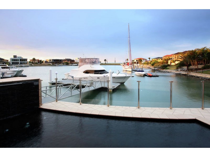 3 Marram Crt, Raby Bay QLD 4163