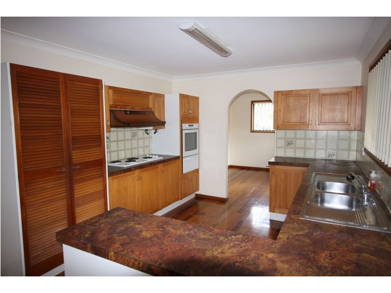 16 Bordeaux Street, Eight Mile Plains QLD 4113