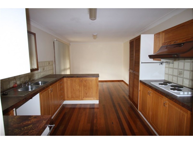 16 Bordeaux Street, Eight Mile Plains QLD 4113