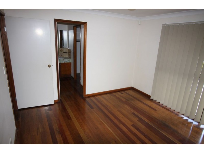 16 Bordeaux Street, Eight Mile Plains QLD 4113