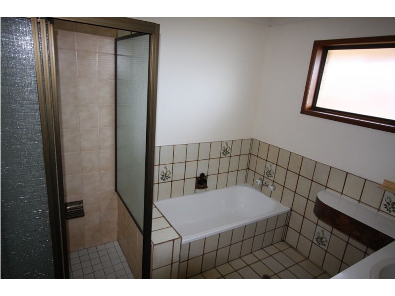 16 Bordeaux Street, Eight Mile Plains QLD 4113