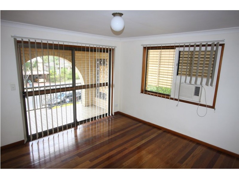 16 Bordeaux Street, Eight Mile Plains QLD 4113