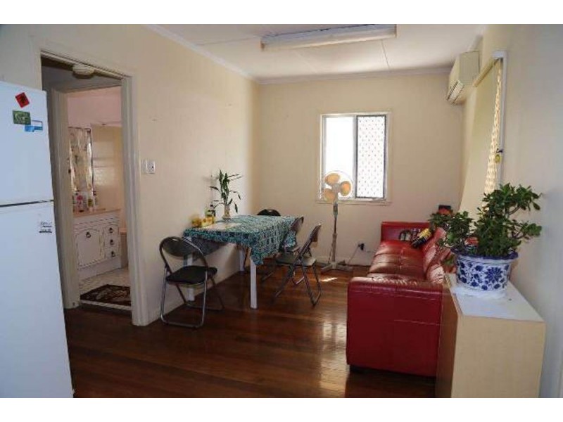 73 Fairbank Street, Sunnybank QLD 4109