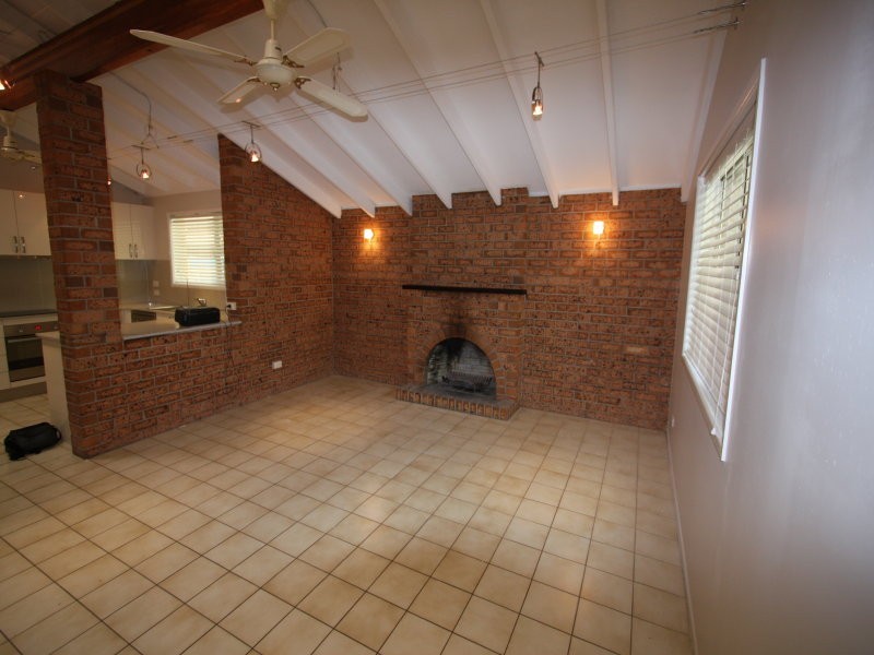 18 Jacqueline Avenue, Springwood QLD 4127