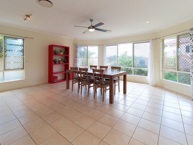 18 The Heights, Underwood QLD 4119