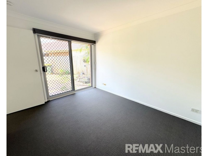 15 Greenlaw Place, Eight Mile Plains QLD 4113