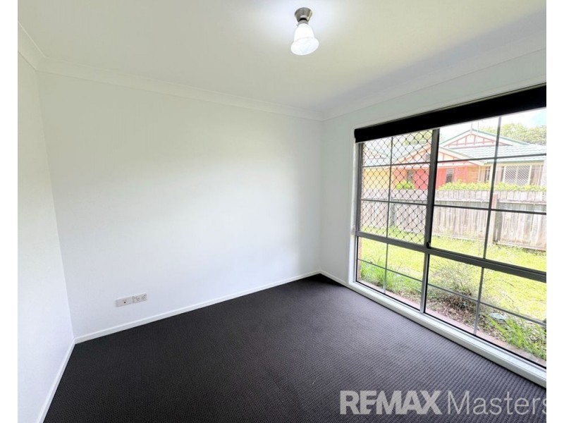 15 Greenlaw Place, Eight Mile Plains QLD 4113