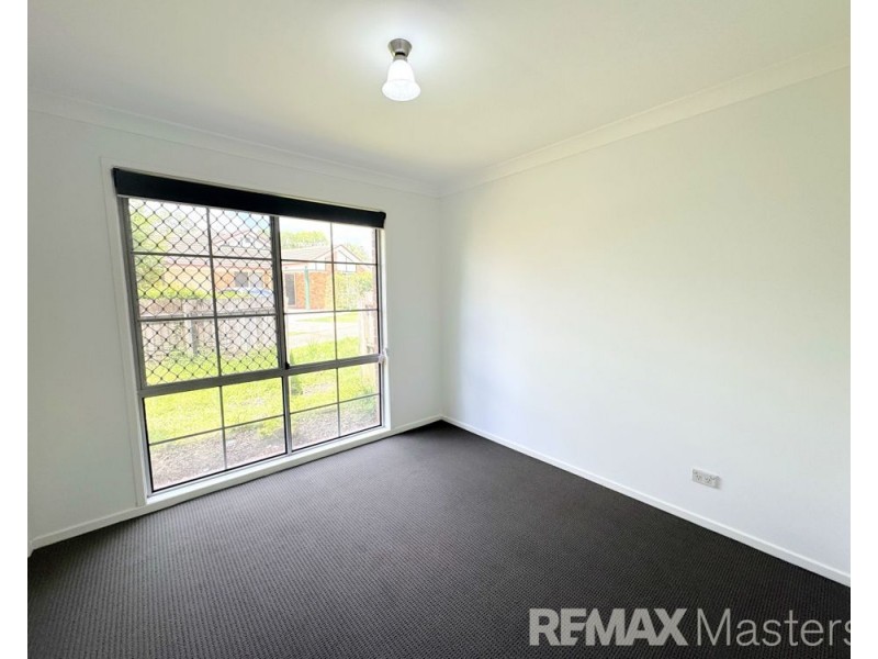 15 Greenlaw Place, Eight Mile Plains QLD 4113