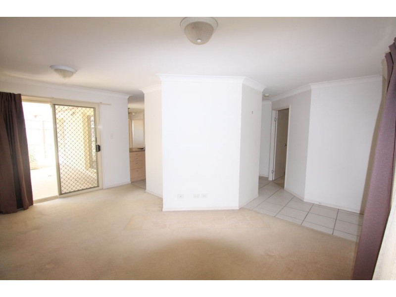 4 Cricket Street, Coopers Plains QLD 4108