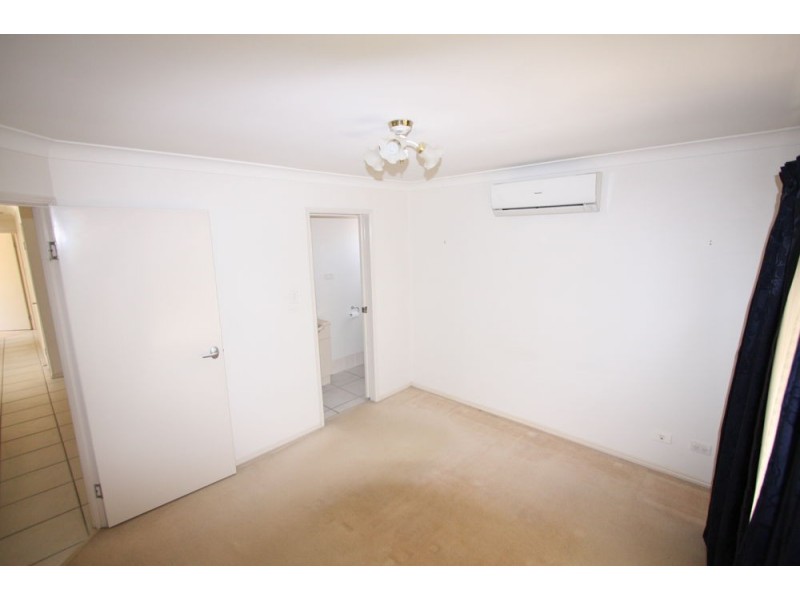 4 Cricket Street, Coopers Plains QLD 4108