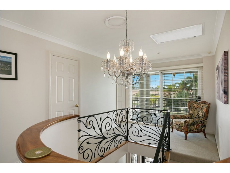 19 Captains Ct, Raby Bay QLD 4163