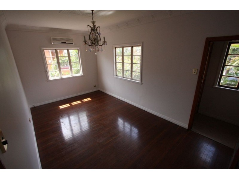 12 Longden Street, Coopers Plains QLD 4108